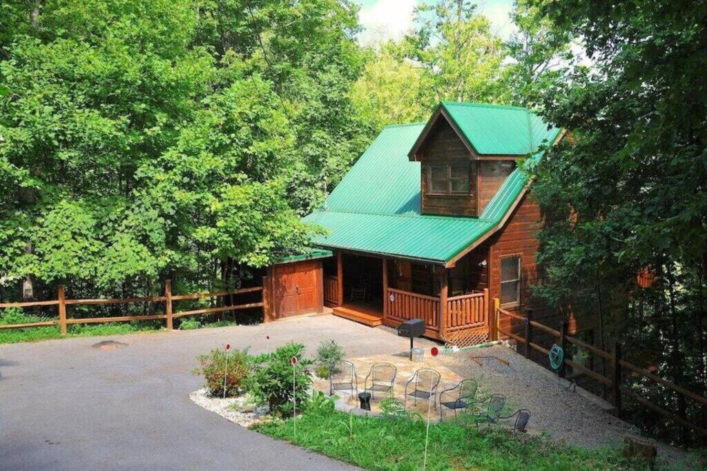 Brave Eagle Cabin Sevierville Chambre photo