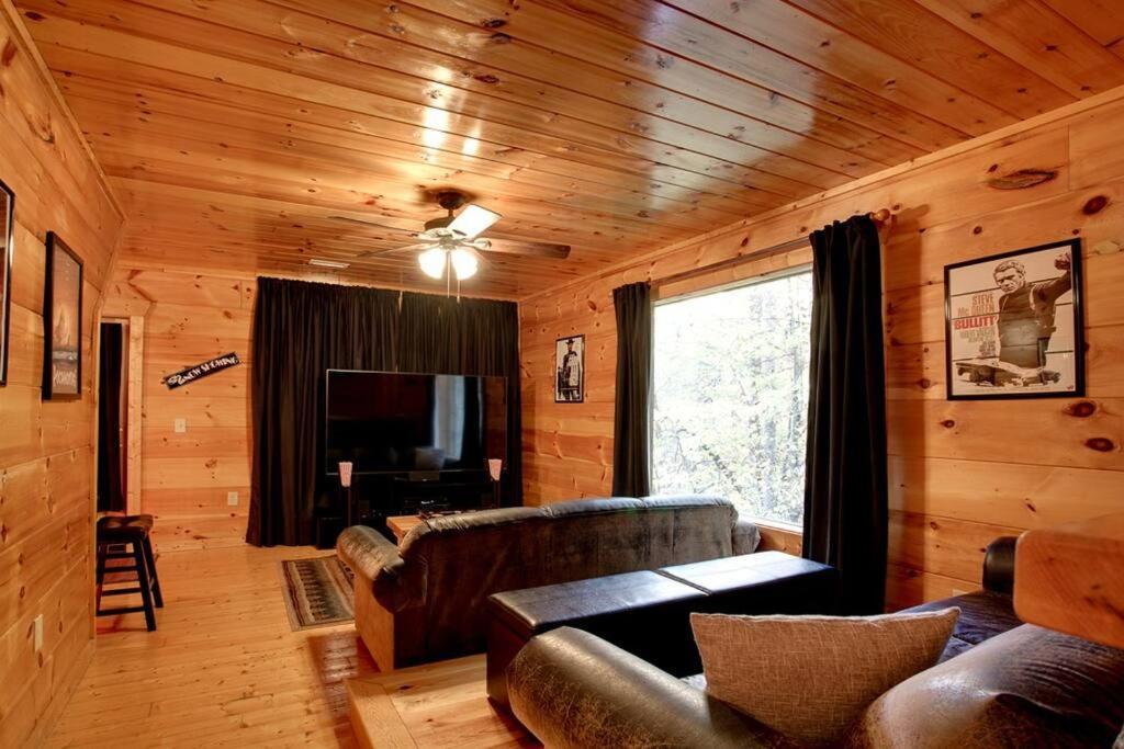 Brave Eagle Cabin Sevierville Chambre photo