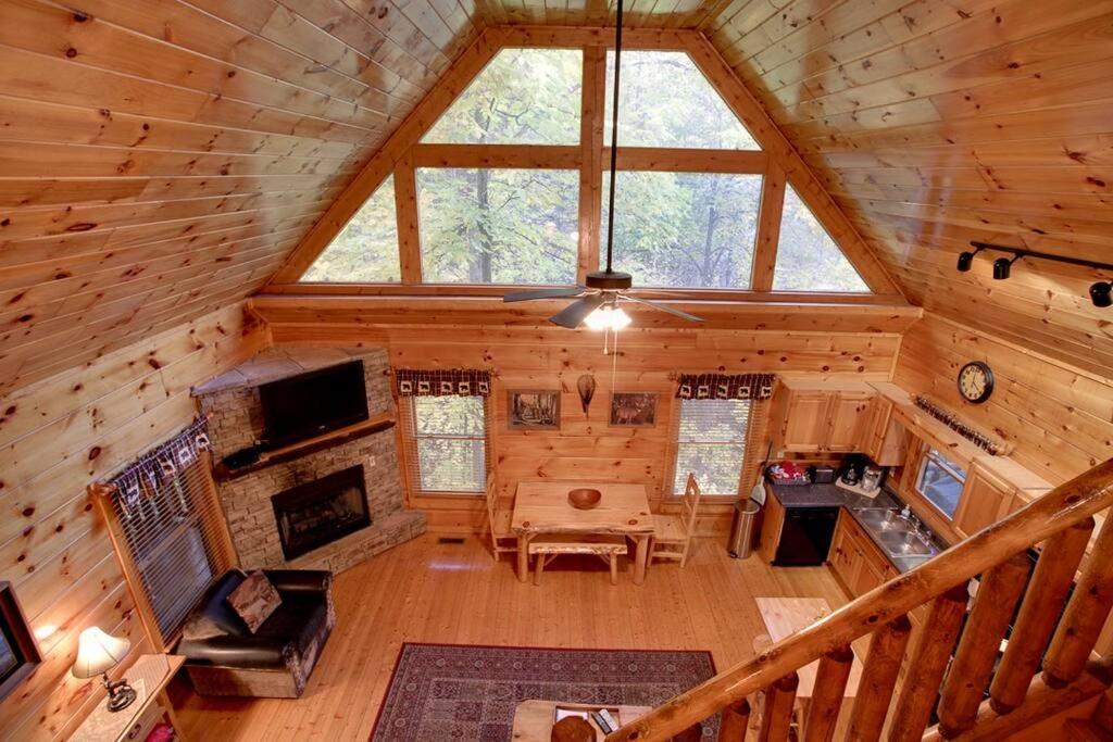Brave Eagle Cabin Sevierville Chambre photo